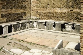 Как выглядела сантехника две тысячи лет назад