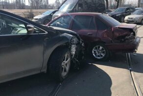 Авария дня. В Самаре пьяный водитель протаранил шесть автомобилей