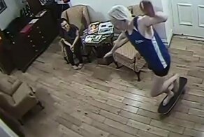 Чем Ассанж занимался в посольстве Эквадора: видео с камер наблюдения