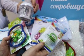 В Екатеринбурге уволили медсестру, занимавшуюся сбором вещей для новорожденных отказников