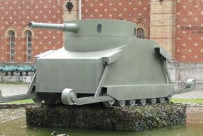 Изобретателе первого среднего танка в мире» Гунтер Бурстын