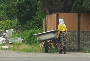 Жизнь без мужиков. Эти дамы могут не только остановить коня на скаку
