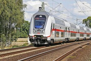 Поезд Петербург - Берлин пустят по советской колее через Латвию