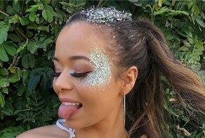 Coachella: фестиваль, на котором девушки в блестках победили музыку