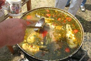 Уха костровая из карася