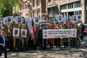Более двух тысяч человек вышли на акцию "Бессмертный полк" в Нью-Йорке