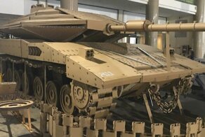 Очумелые ручки: картонная копия боевого танка в натуральную величину