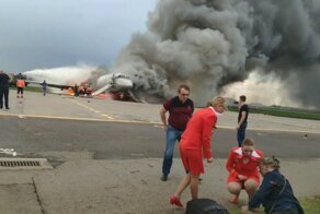 "Не видел, чтобы кто-то тянулся за вещами": свидетельства выживших и подробности катастрофы SSJ100