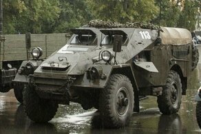 Мужчина из Новоалтайска ездит на работу на БТРе 1949 года