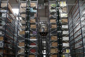 Amazon уничтожает миллионы непроданных товаров