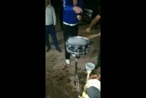 Вечеринка с алкоголем и барабаном с неожиданным финалом