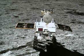 Китайский луноход Yutu-2 обнаружил необычные минералы на обратной стороне Луны