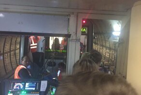 Пассажирка застрявшего в метро поезда подробно рассказала о произошедшем