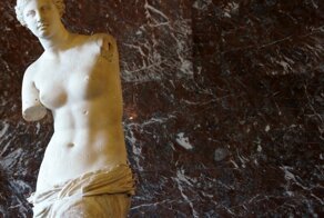 Куда пропали руки Венеры Милосской?