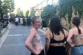 Женщины без футболок разогнали протест харедим