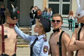В Приморье выпускники попрощались со школой в стиле Playboy и БДСМ