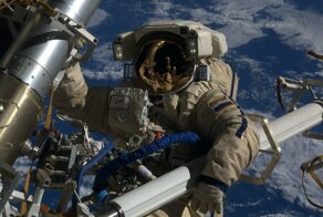 Российские космонавты заберут на Землю полотенце, провисевшее 10 лет «за бортом» МКС