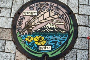 Как выглядят крышки канализационных люков в Японии