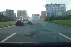 Молодой лихач на Логане переоценил свои возможности