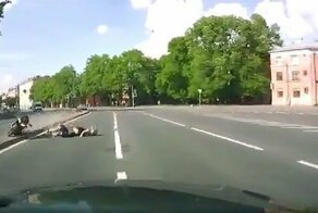 Авария дня. Мотоциклист убил свою подругу и попытался скрыться