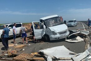 Авария дня. В Крыму грузовик протаранил ГАЗель