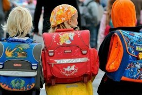 Российские школьники скоро забудут про тяжелые ранцы