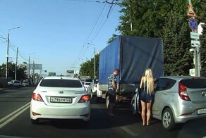 Легкое ДТП с длинноволосой блондинкой из Краснодара