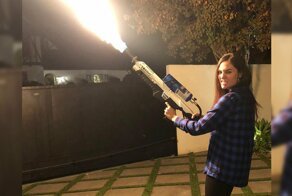 Что там с Сашкой Грей? Куда подевалась и что делает?