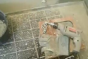 Удаление старой краски со стен цепью. Сомнительный метод