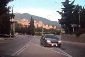 Низколетящий снаряд не вписался в поворот