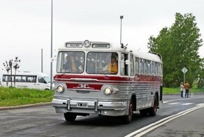 Парад ретро-транспорта в Санкт-Петербурге