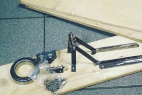 Игрушечный кран для ребенка