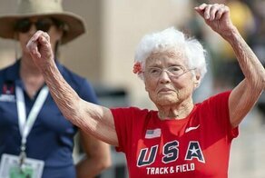 103-летняя бегунья из США вновь подтвердила свое прозвище "Ураган"