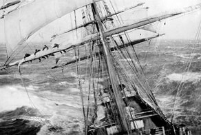 Коллекция архивных кадров, каждый из которых поведает свою историю