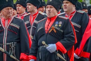 Что за «патроны» нашиты на груди казаков?