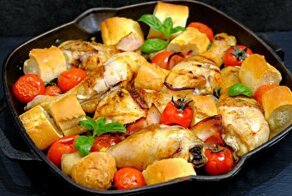 Курочка 3 в 1 – хлеб + овощи + мясо! Сытный ужин быстро и вкусно в одной сковороде!