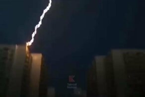 Молния ударила в жилой дом в Краснодаре: видео