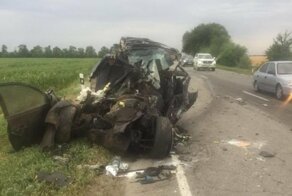 Авария дня. Семья с ребенком погибла в жутком ДТП