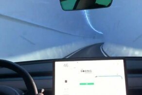 Электромобиль Tesla проехал в тоннеле под Лос-Анджелесом