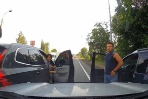 Обочечник пересек сплошную линию и преподал себе хороший урок