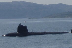 На засекреченной атомной подлодке АС-12 "Лошарик" погибли 14 подводников
