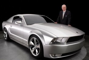 Памяти Ли Якокки: Ford Mustang Iacocca Silver 45th Anniversary Edition