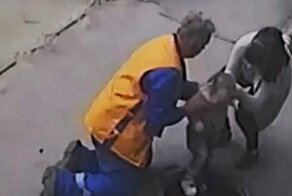 2-летняя девочка провалилась в открытую канализацию в Чебоксарах