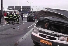 Авария дня. ДТП с участием четырех автомобилей на МКАД