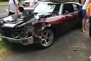 Парень попытался похвастаться мощностью своего винтажного Chevy Chevelle и мгновенно пожалел об этом