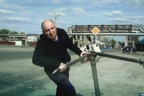 Дорожные камеры бьют битами