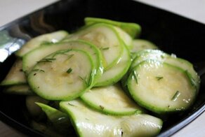 дешевая закуска из маринованных кабачков