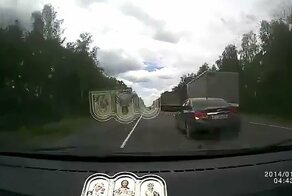 В Рязанской области водитель на приличной скорости улетел в кювет 