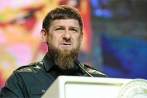 "Мразь, подонок": Кадыров посоветовал держать оскорбившего Путина журналиста "за семью заборами"