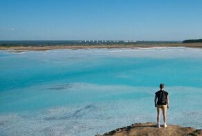 Отравленные «Новосибирские Мальдивы»: блогеры атаковали уникальный промышленный отстойник